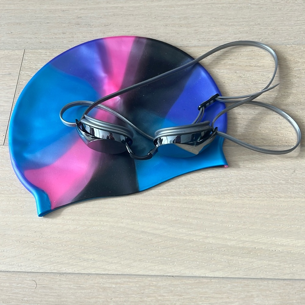 Sporti swim cap & goggles - worn once